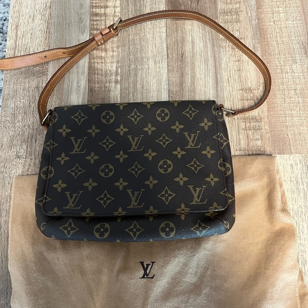 Vintage, preloved on posh LV Musette Tango shoulder bag